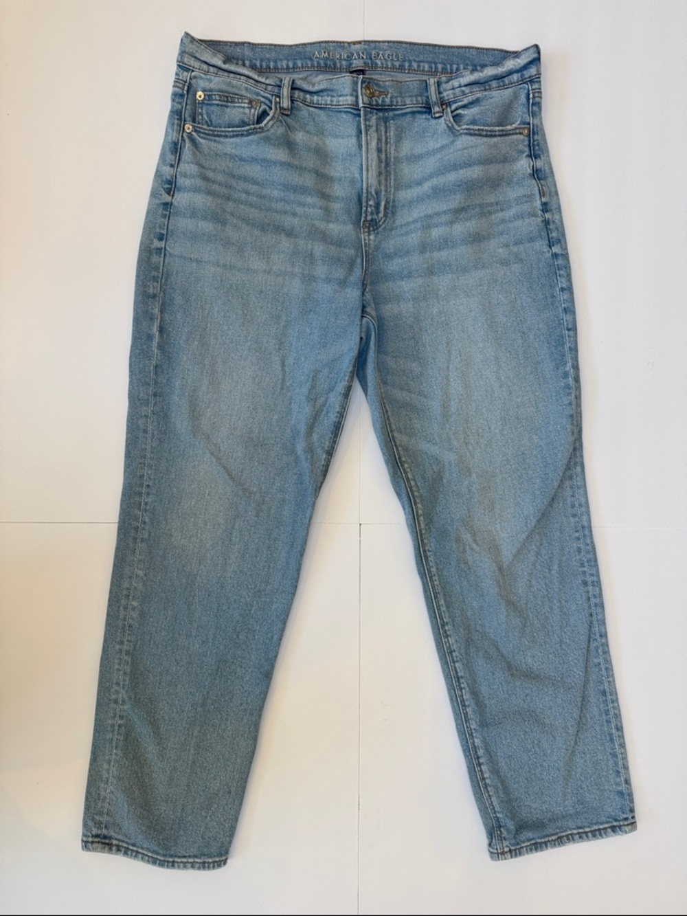 American Eagle Outfitters Light Wash Boyfriend Jeans